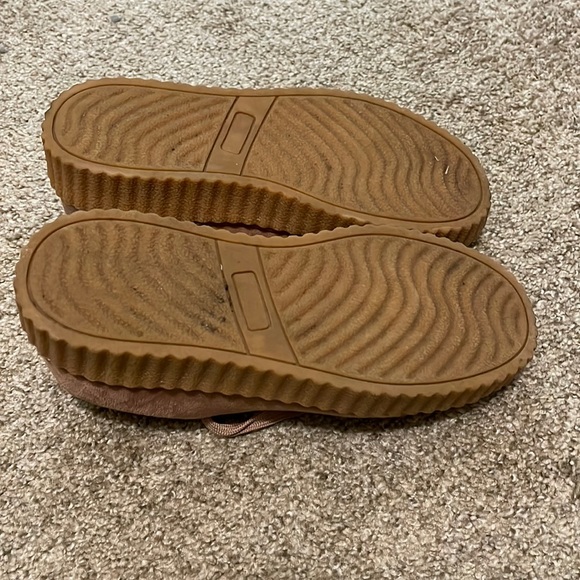 Misbehave Sneakers - Picture 4 of 6